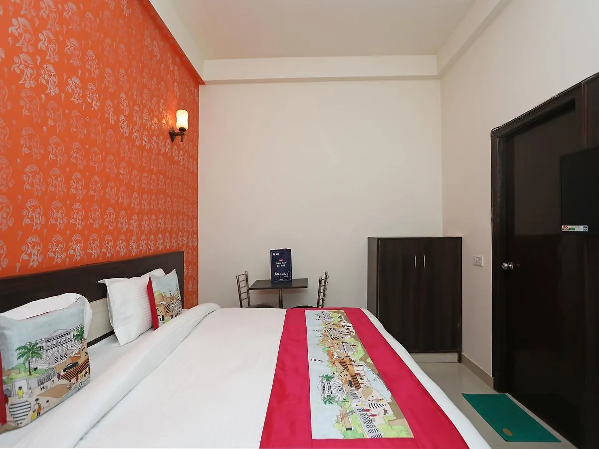 Oyo 11041 Hotel Taj Ansh Agra
